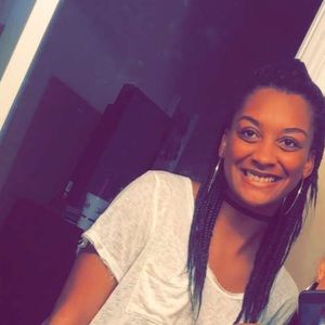 Meet your Posher, Stefanie